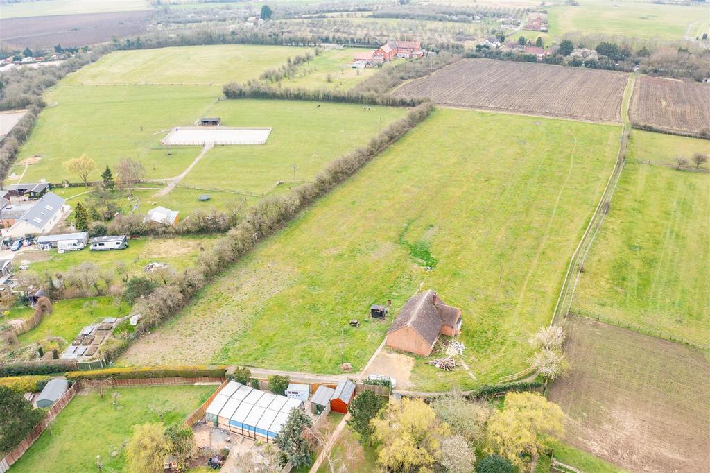 Main Street, Aldington, Evesham 3 bed detached bungalow £500,000