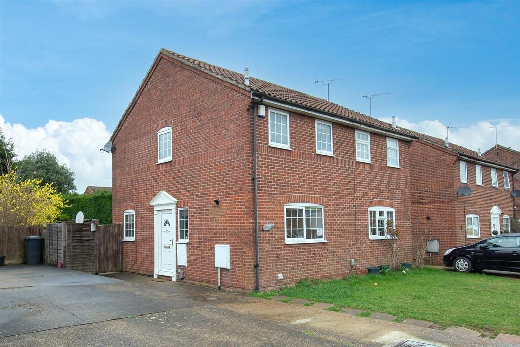 Bunting Road, Luton 2 bed semidetached house £240,000