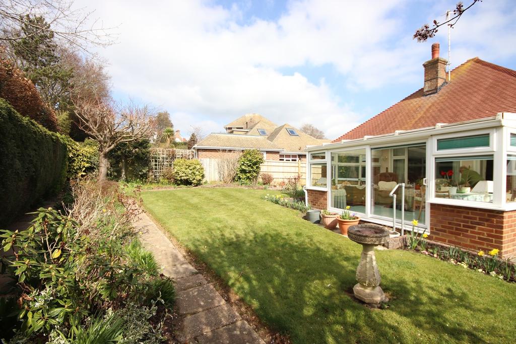 Pinewoods, BexhillonSea, TN39 2 bed detached bungalow £485,000