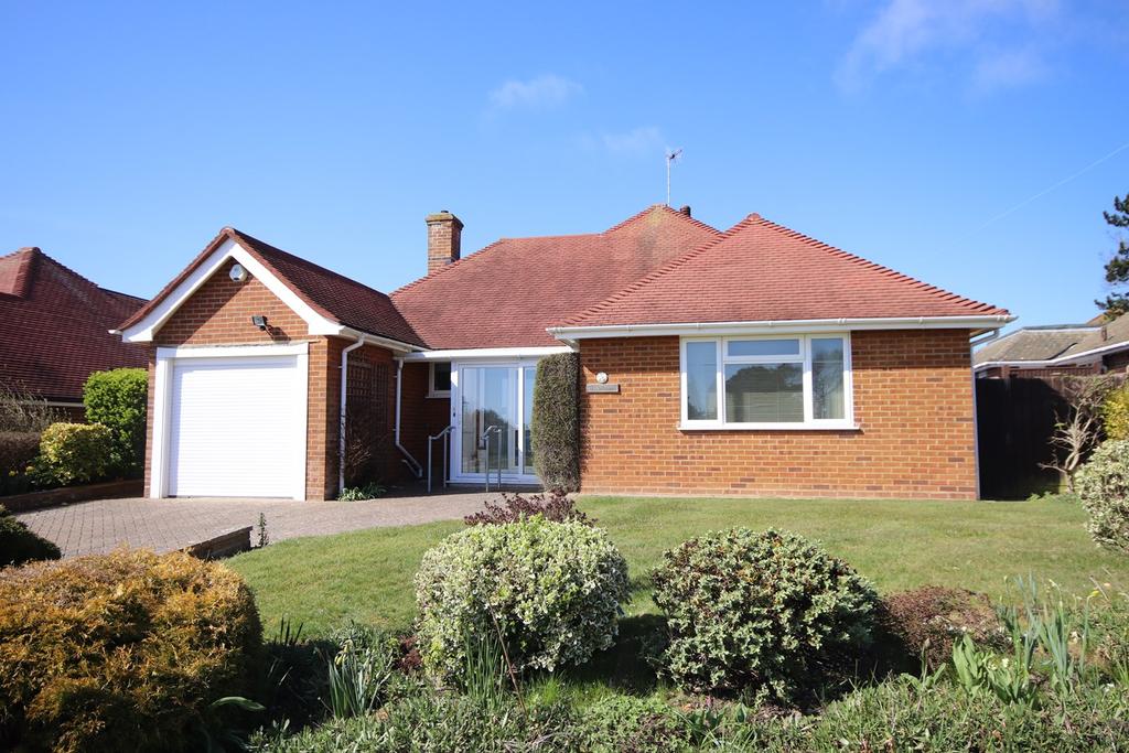 Pinewoods, BexhillonSea, TN39 2 bed detached bungalow £485,000