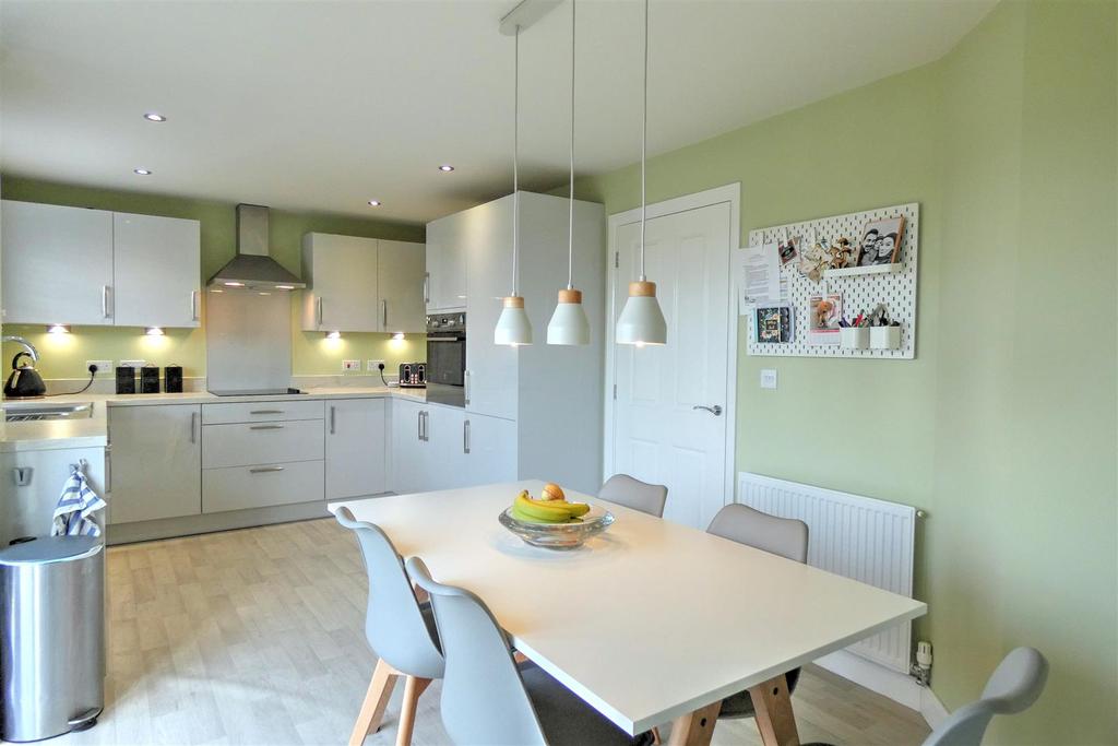 Kitchen diner