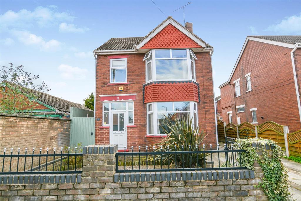 Priory Lane, Scunthorpe 3 bed detached house £165,000