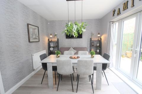 18 Chesterfield Drive, Marton In Cleveland, Middlesbrough, TS8 9ZE