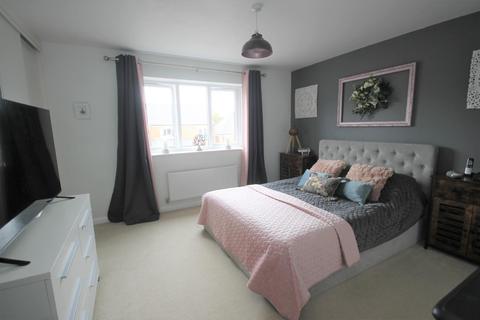 18 Chesterfield Drive, Marton In Cleveland, Middlesbrough, TS8 9ZE