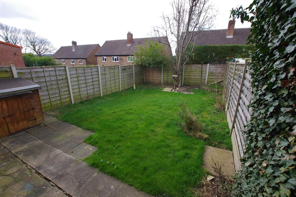 Moorcroft Drive, Dewsbury 2 bed house £105,000
