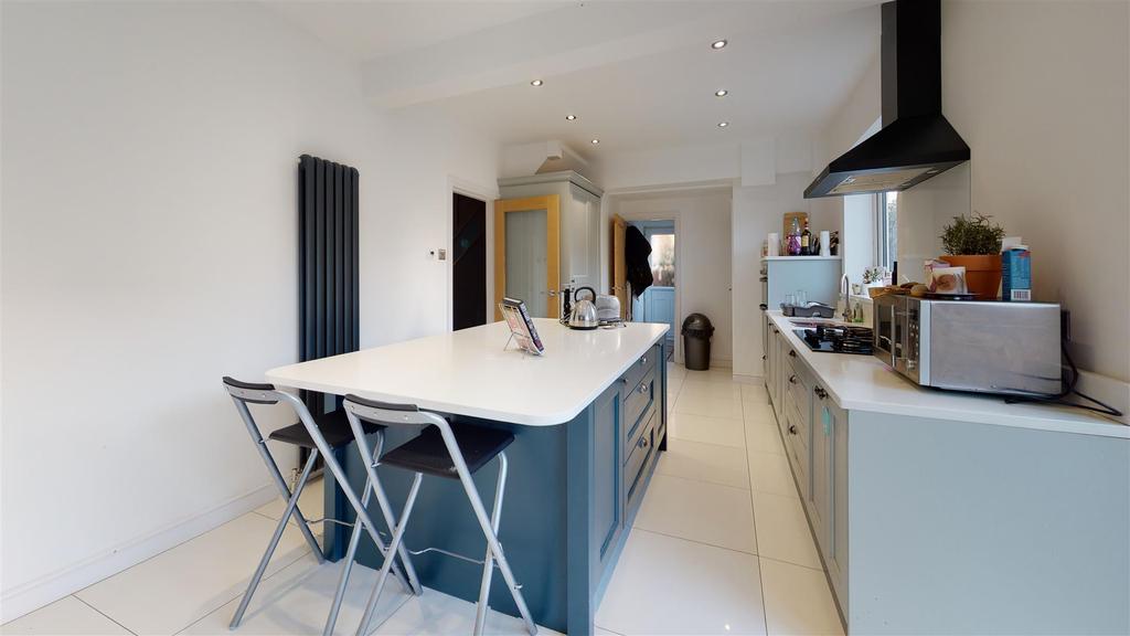 Breakfasting Kitchen