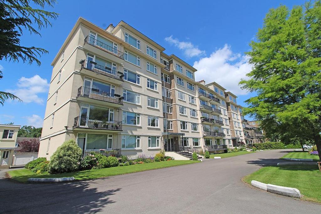 Beech Grove Court, Beech Grove, Harrogate 3 bed flat £2,495 pcm (£576 pw)
