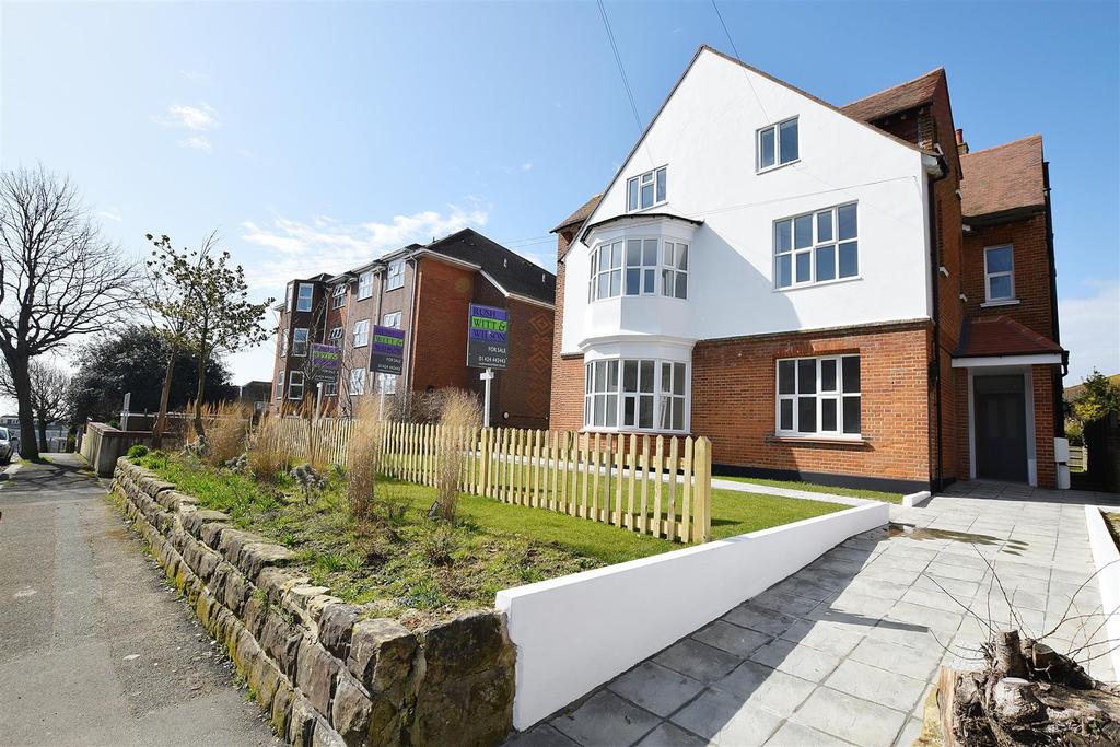 Boscobel Road, St. LeonardsOnSea 2 bed flat £325,000