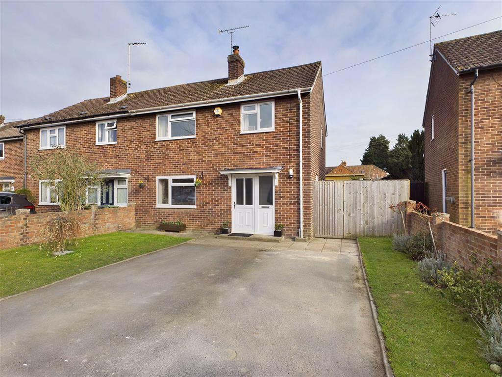 Ann Wicks Road, Frampton On Severn 3 bed semidetached house £300,000