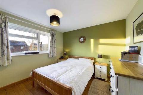 39 Ann Wicks Road, Frampton On Severn, Gloucester, GL2 7HH