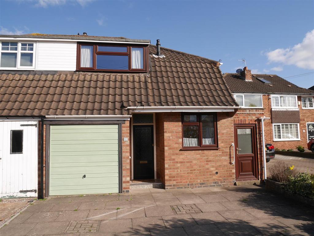 Meriden Rise, Solihull 3 bed semidetached house £235,000