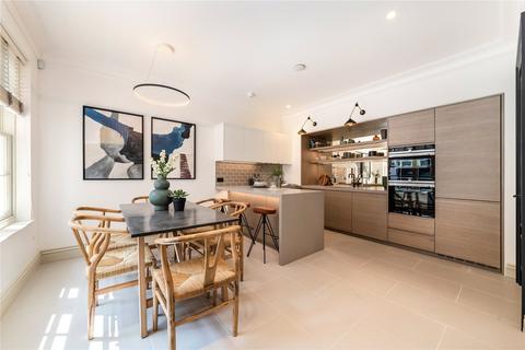 3 bedroom terraced house to rent, Deans Mews, Marylebone, London, W1G