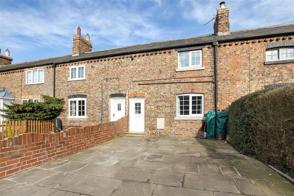 Blue Row, Baldersby, Thirsk 2 bed terraced house £248,000