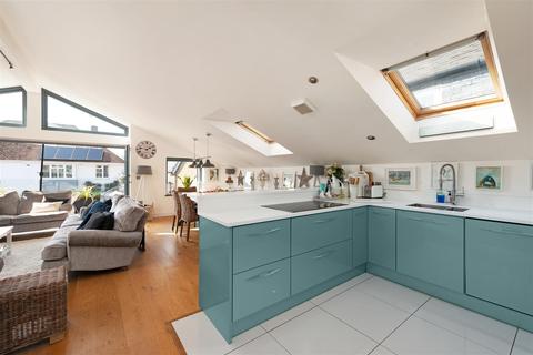 26a Beach Walk, Whitstable, CT5 2BP