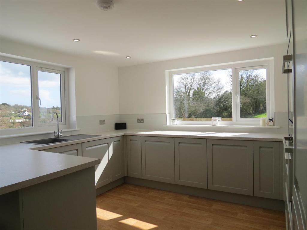 Kitchen: