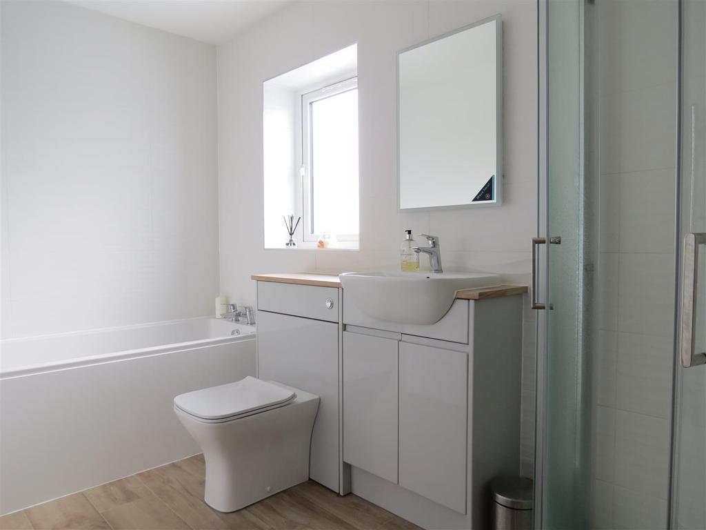 Family Bathroom: