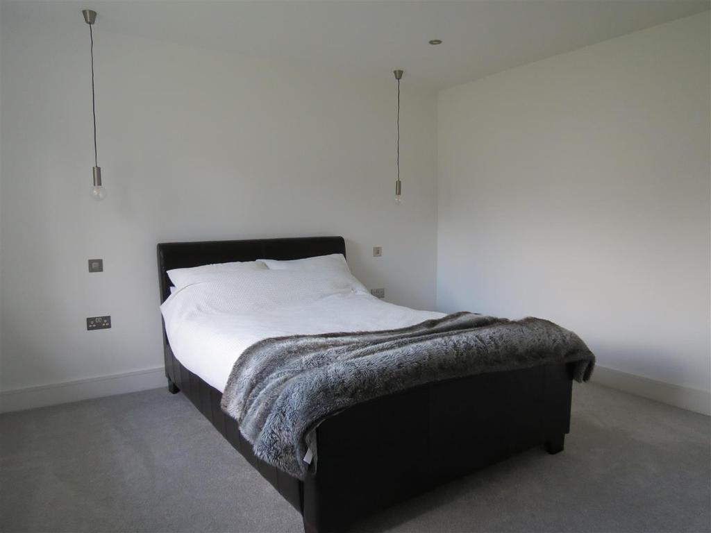 Bedroom: