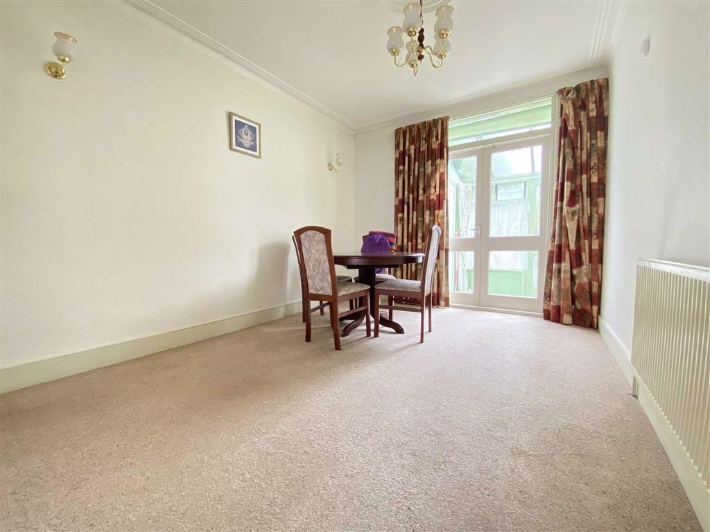 Cambridge Road, Seven Kings, Essex, IG3 3 bed terraced house £475,000