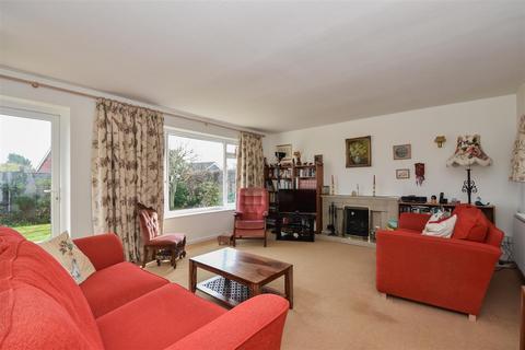 22 Highfield, Callow End, Worcester, WR2 4TP