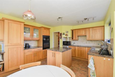 22 Highfield, Callow End, Worcester, WR2 4TP