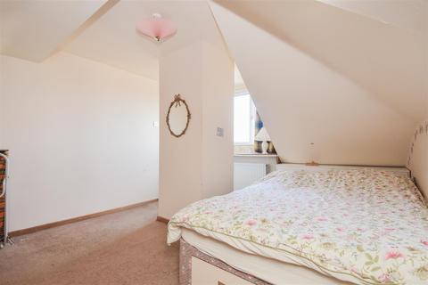 22 Highfield, Callow End, Worcester, WR2 4TP