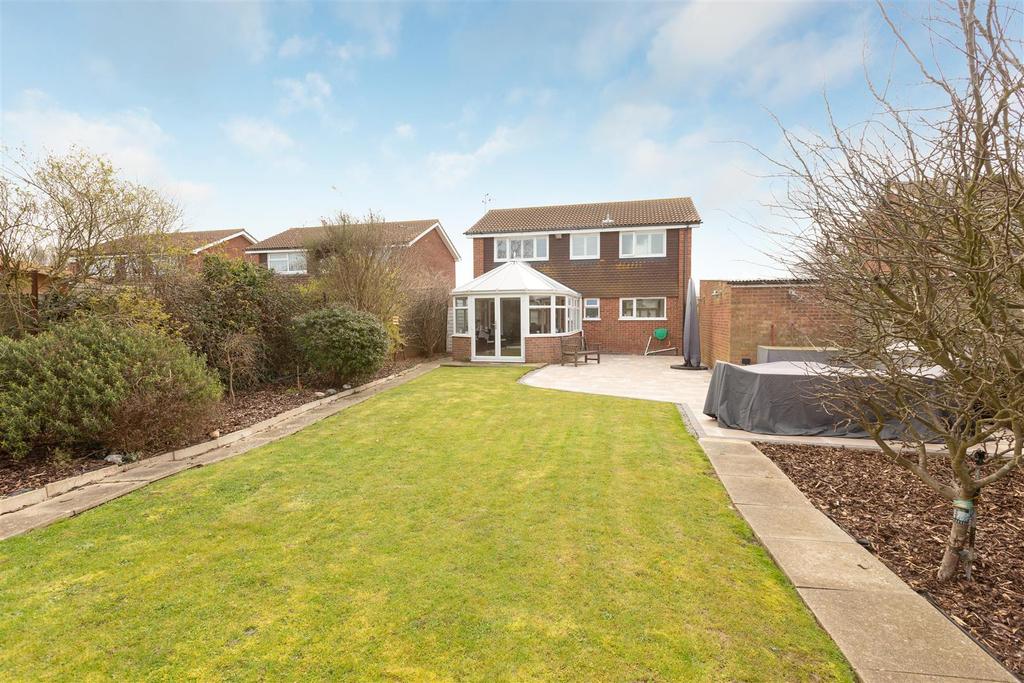 Highfields Avenue, Herne Bay 4 bed detached house £475,000