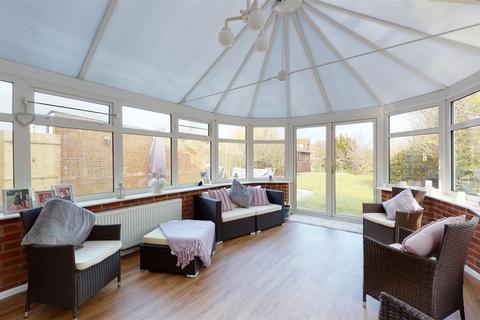 27 Highfields Avenue, Beltinge, Herne Bay, CT6 6LR