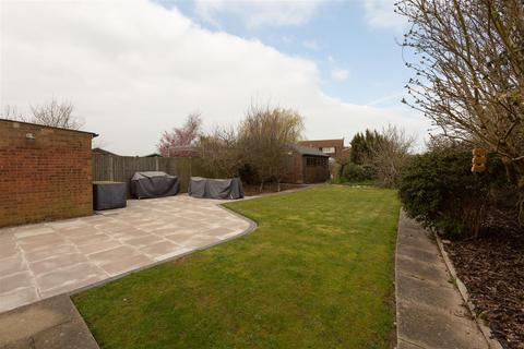 27 Highfields Avenue, Beltinge, Herne Bay, CT6 6LR