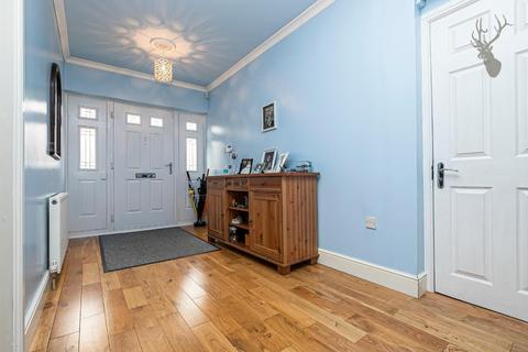 64 Morgan Crescent, Theydon Bois, Epping, CM16 7DX