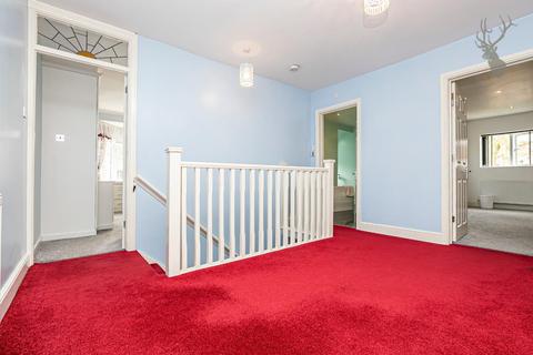 64 Morgan Crescent, Theydon Bois, Epping, CM16 7DX