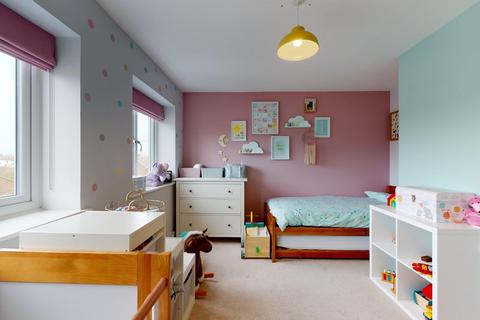 2 Kings Way, Folkestone, CT19 5UX