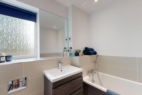 2 Kings Way, Folkestone, CT19 5UX