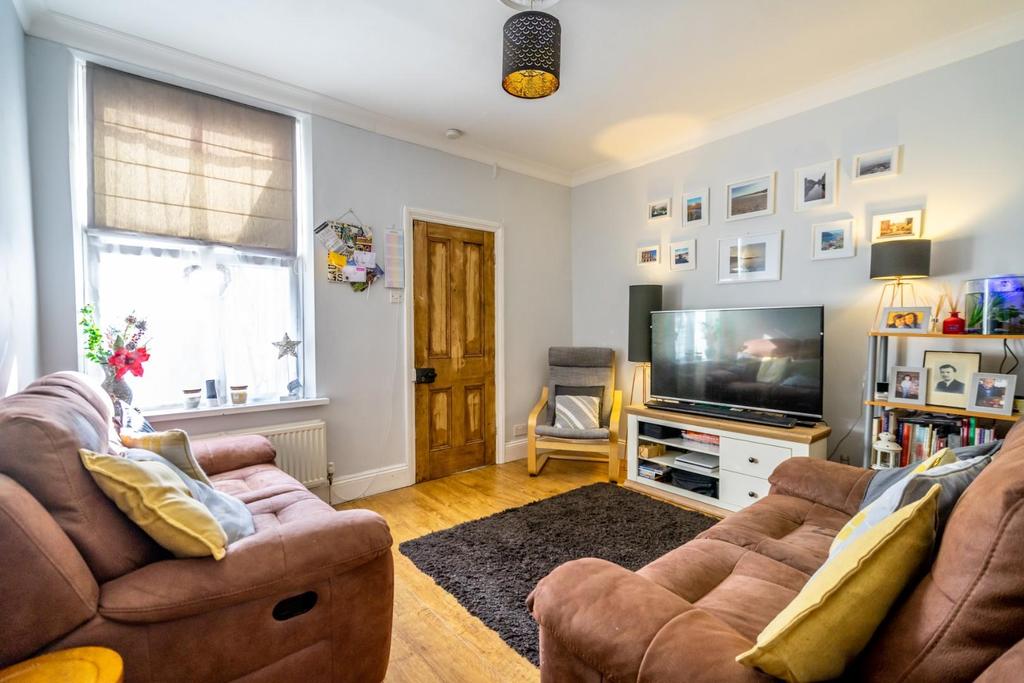 Balmoral Terrace, South Bank, York 3 bed terraced house £240,000