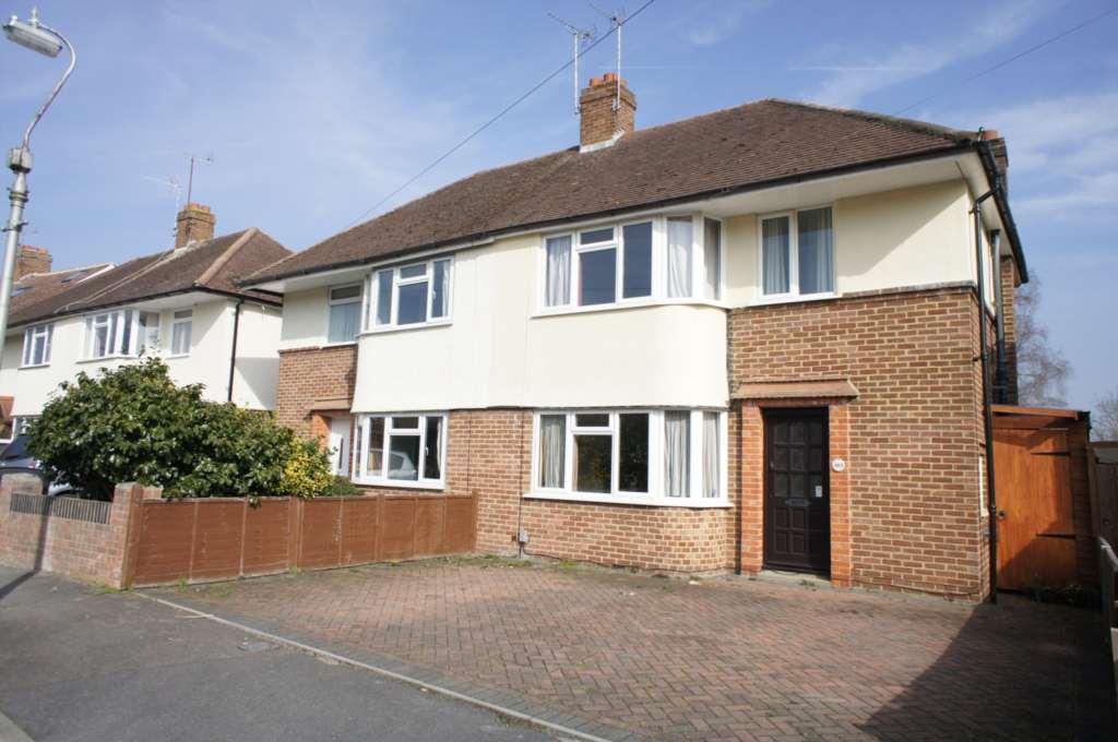 Mayfield Drive Caversham 3 Bed Semi Detached House £415 000