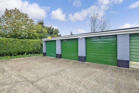 20 Castleton Close, Banstead, SM7 2JN