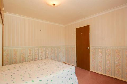 11 Beecroft Gardens, Leeds, LS13 3JJ
