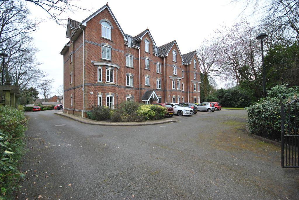 Cavendish gardens, Ellesmere Road, Ellesmere Park, Manchester M30 2 bed