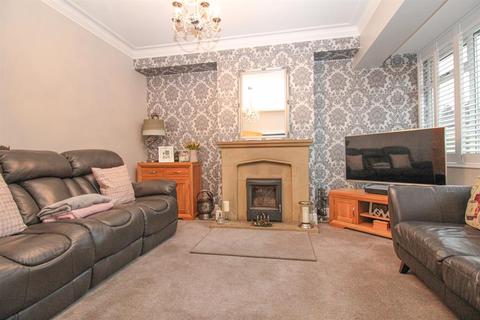 16 Ings Lane, Guiseley, Leeds, LS20 8DA