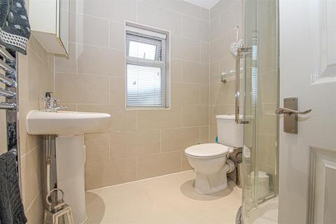 16 Ings Lane, Guiseley, Leeds, LS20 8DA