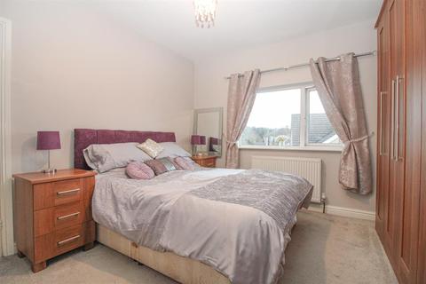 16 Ings Lane, Guiseley, Leeds, LS20 8DA