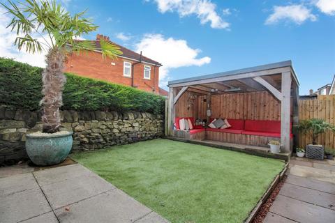 16 Ings Lane, Guiseley, Leeds, LS20 8DA
