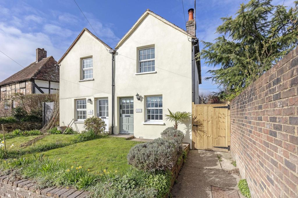 East View, Cocking, Midhurst, GU29 2 bed semidetached house £375,000