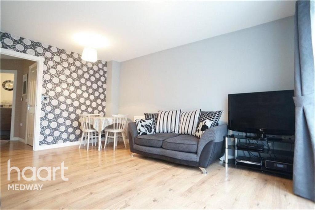 Sarafand Grove, Medway Gate, ME2 4 bed end of terrace house £1,350 pcm (£312 pw)