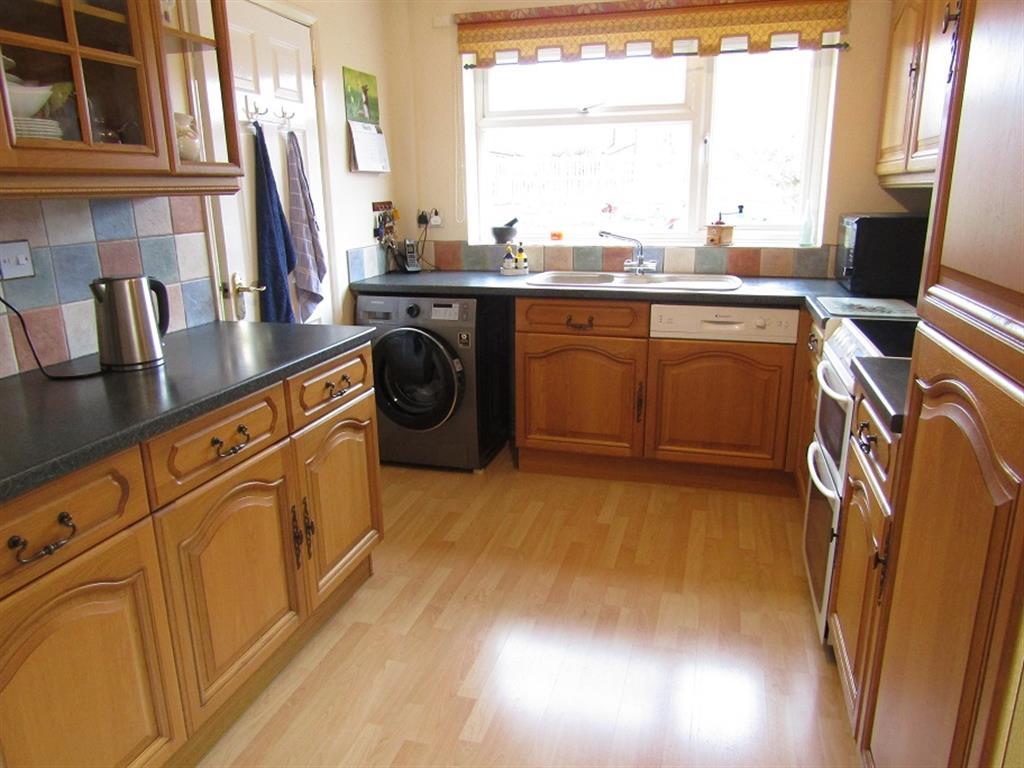 Westgate, Kexby, Gainsborough, DN21 5NB 4 bed semidetached house £