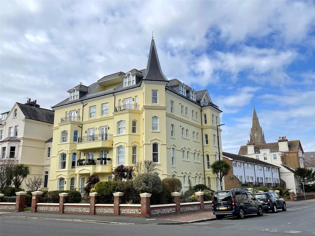 Blackwater Road, Eastbourne, BN21 3 bed apartment £495,000