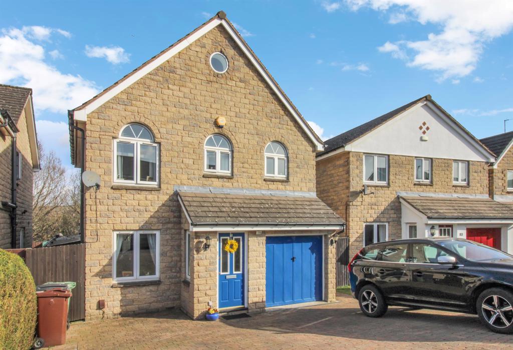 Crofters Lea, Yeadon, Leeds, LS19 7WE 4 bed detached house £425,000