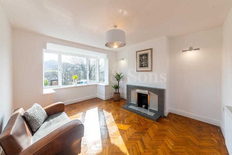 Herbert Avenue, Risca, Newport. NP11 3 bed semidetached house £220,000