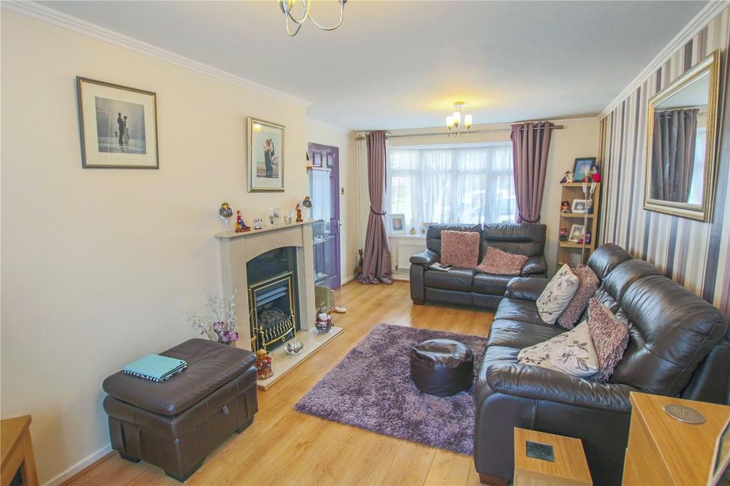 Woodmere, Harmans Water, Bracknell, RG12 3 bed terraced house £335,000