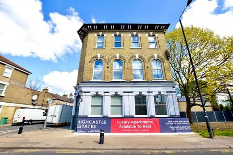 3 bedroom flat to rent, Portway, Stratford, E15