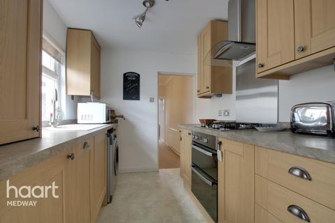 54 Brompton Lane, Rochester, ME2 3BJ